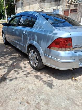CHEVROLET VECTRA 2.0 MPFI ELEGANCE 8V 140CV FLEX 4P AUTOMÁTICO CHEVROLET VECTRA 2.0 MPFI ELEGANCE 8V 140CV FLEX 4P AUTOMÁTICO